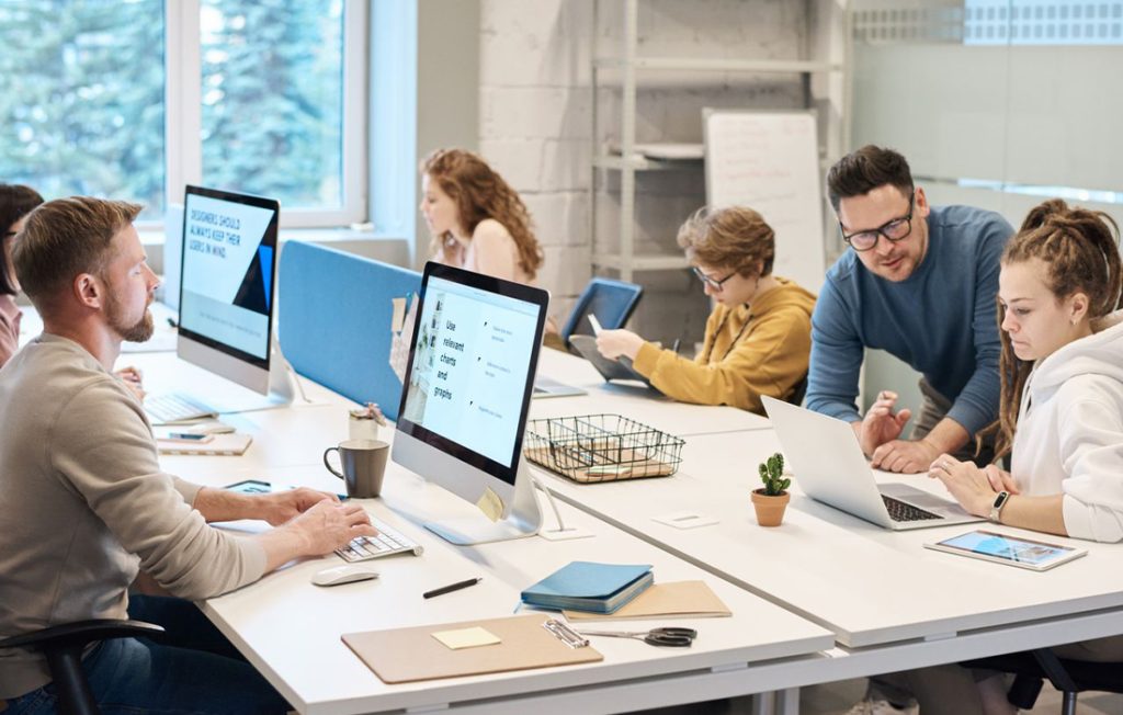 The Role of Technology in Building a Business